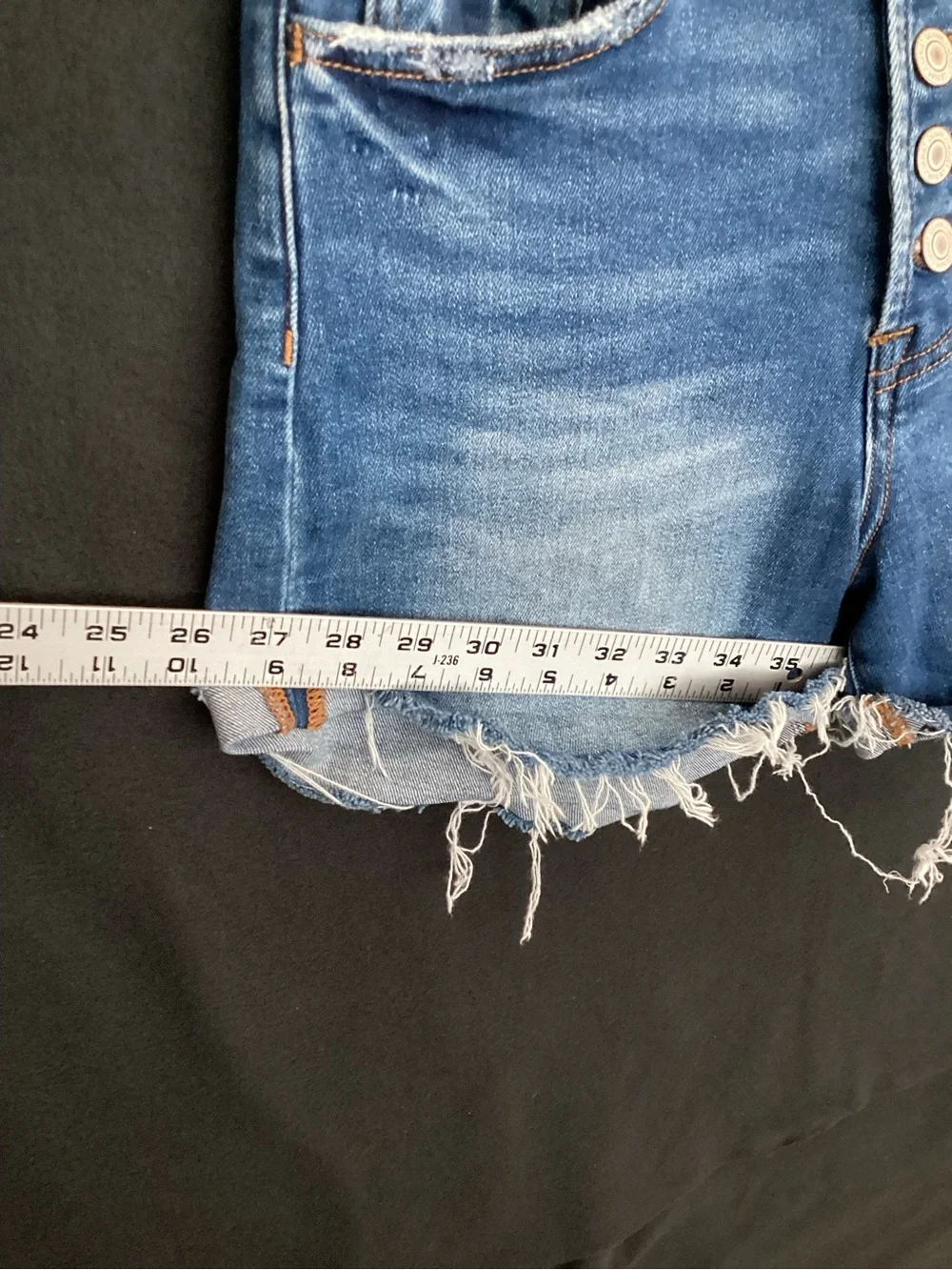 Vervet button fly Jean shorts size small